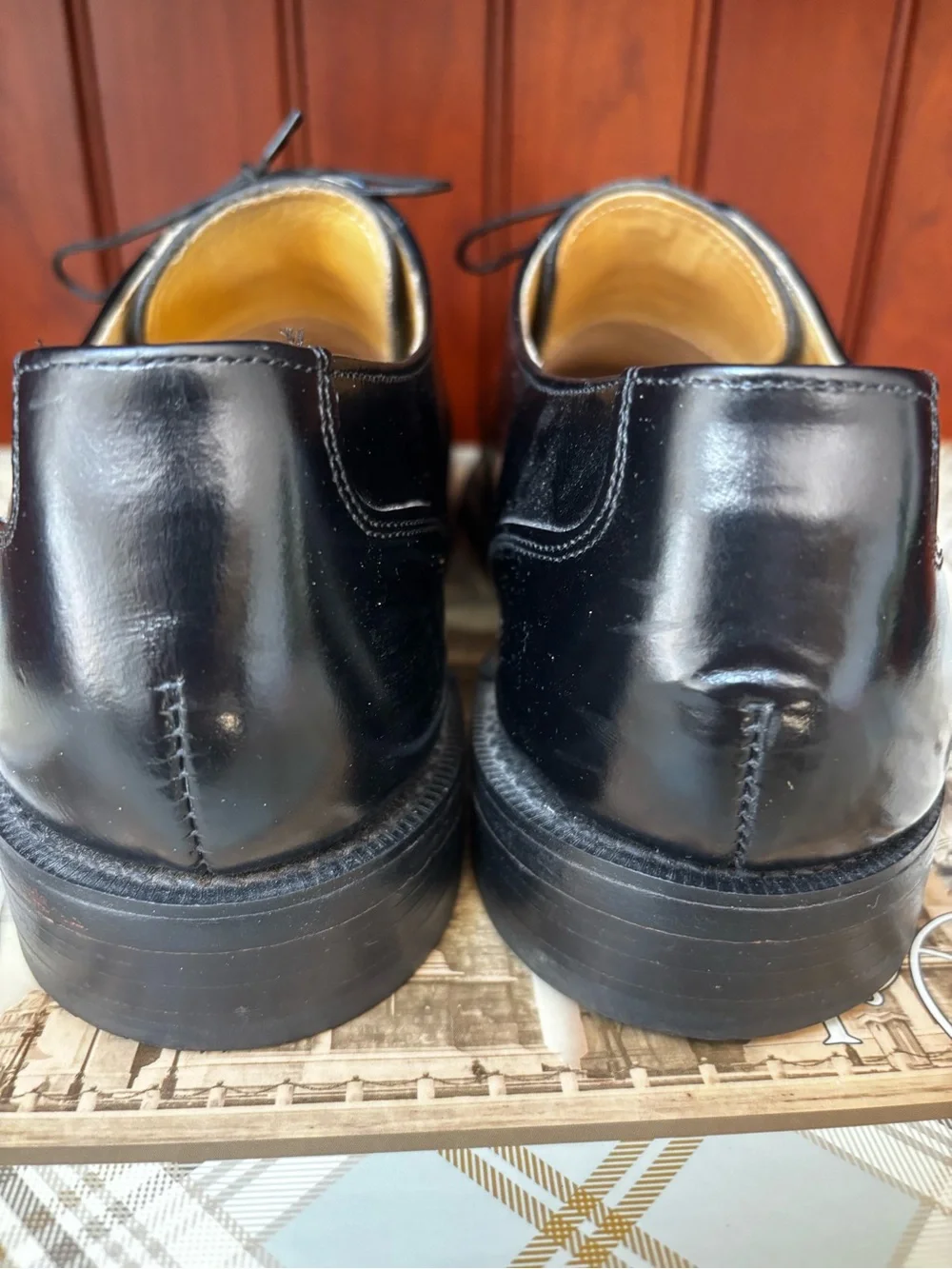 pre-owned Bostonian Classics First Flex black leather cap-toe derby dress shoes.